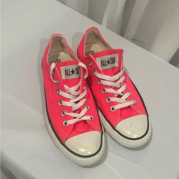 Converse Classic Low Top Sneakers - Picture 3 of 5